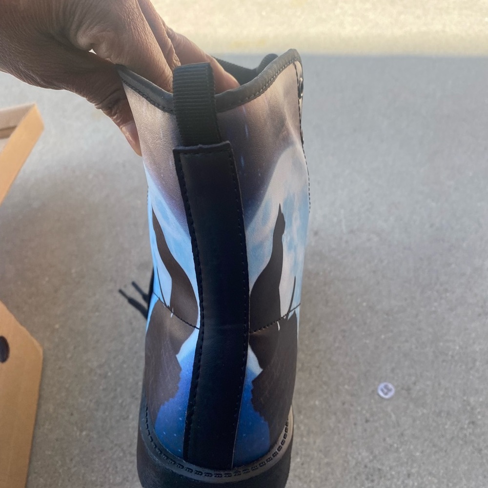 Boots - Picture 2 of 6